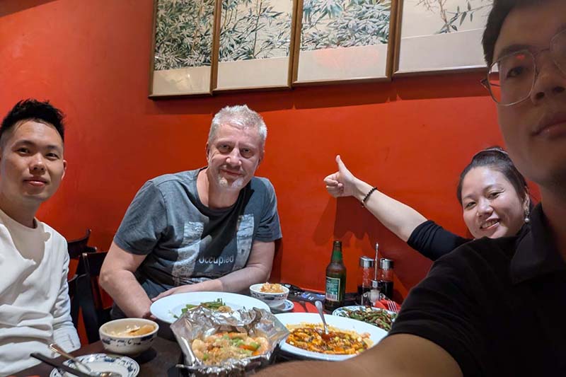 Abendessen mit dem Elecrow-Team