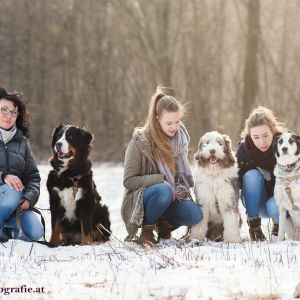 Lina, Elli, Einstein & Family